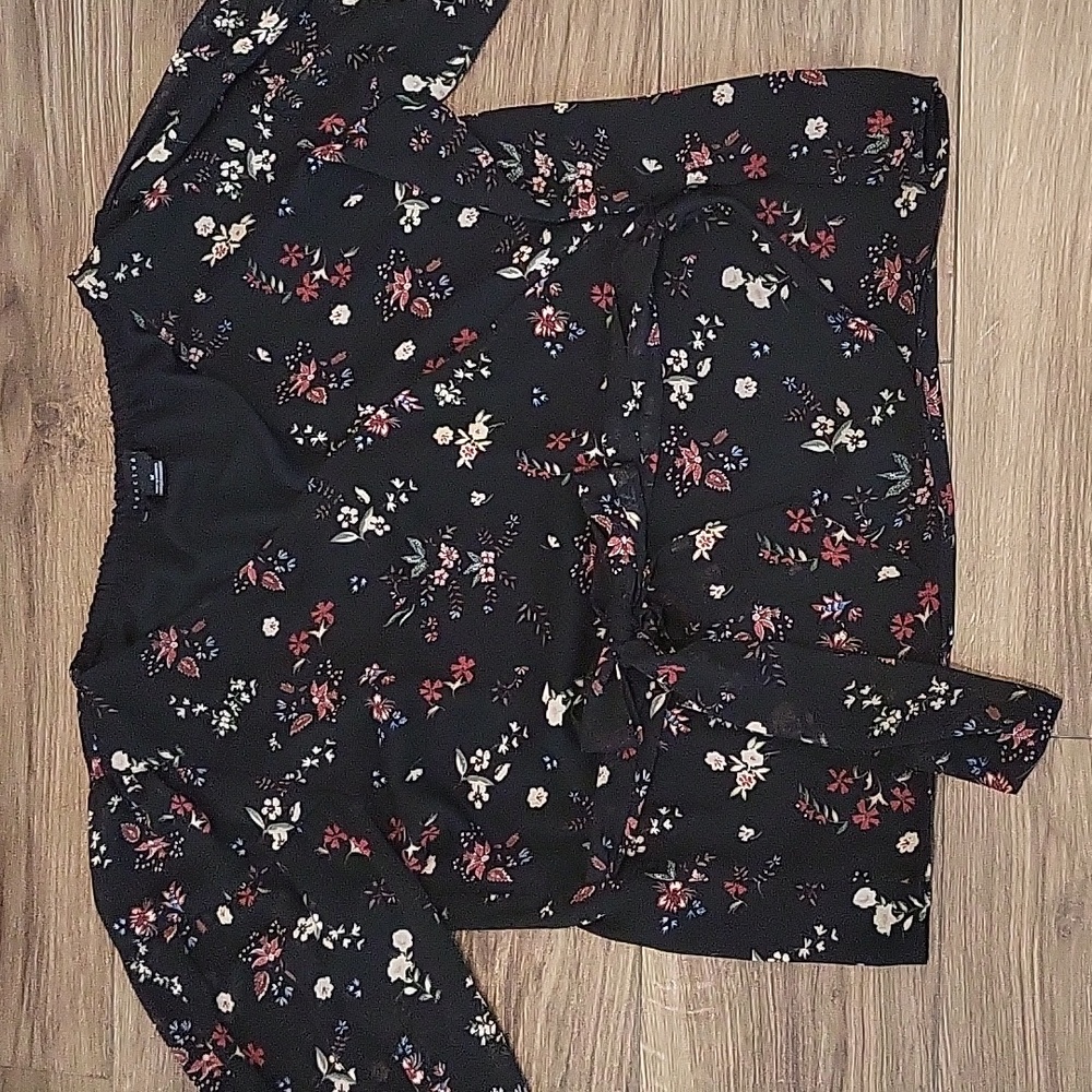 Like New Women's Sanctuary Blouse